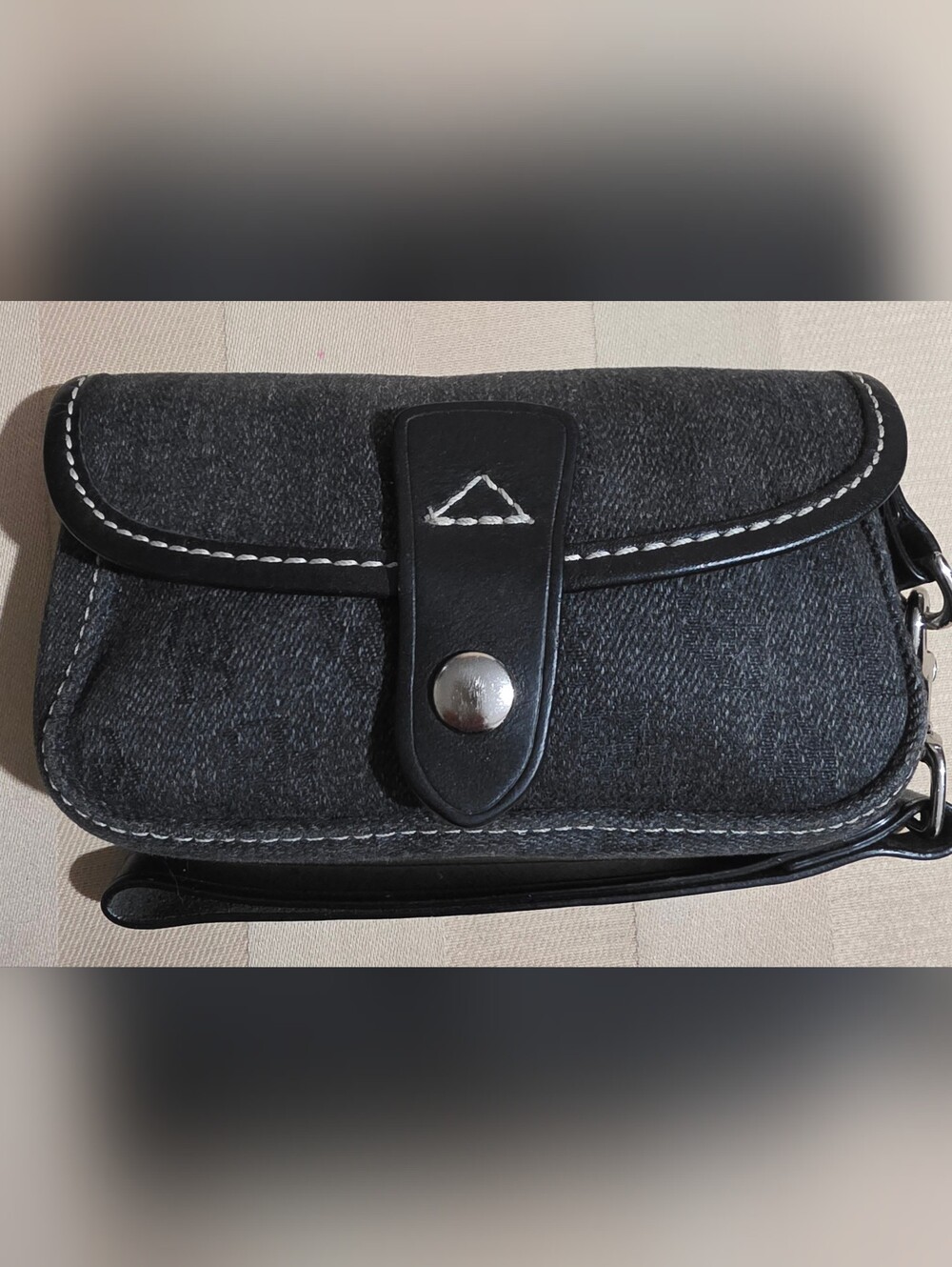 VINTAGE DOONEY & BOURKE BLACK WRISTLET